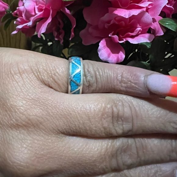 Jewelry - 925 STERLING SILVER TRIANGLE DESIGN CRUSHED TURQUOISE INLAY STONE RING Sz 5